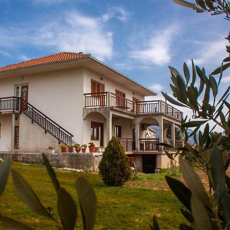Apartment Juric Kaštel Novi Eksteriør billede