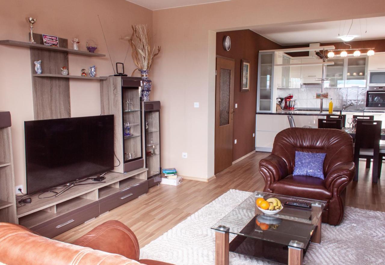 Apartment Juric Kaštel Novi Eksteriør billede