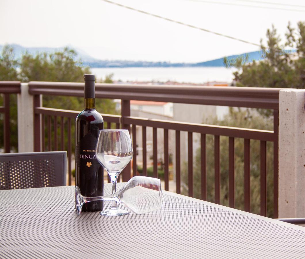 Apartment Juric Kaštel Novi Eksteriør billede