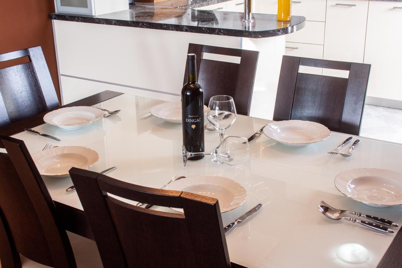 Apartment Juric Kaštel Novi Eksteriør billede