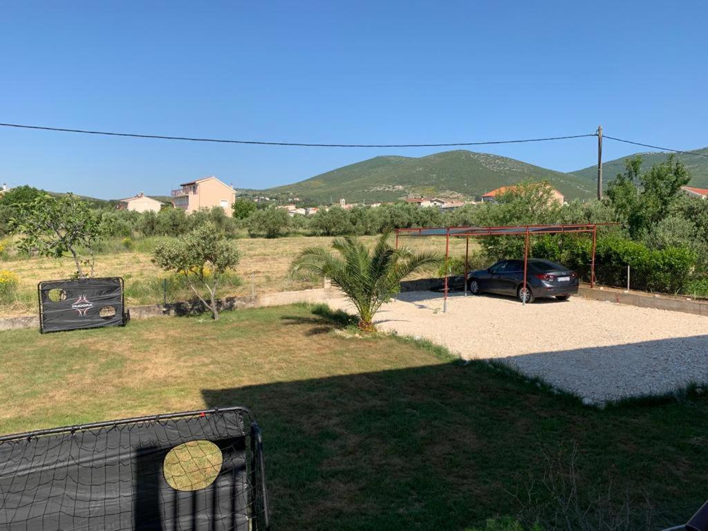 Apartment Juric Kaštel Novi Eksteriør billede