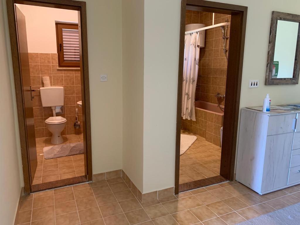 Apartment Juric Kaštel Novi Eksteriør billede